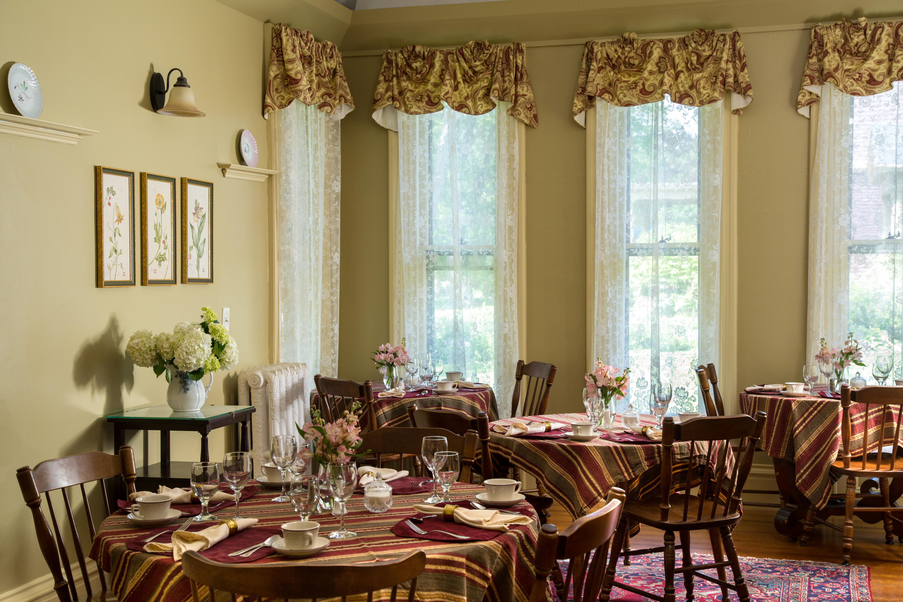 73 Talbot Avenue Rockland, ME 04841 - Photo 10 of 38 Talbot-House-U-DiningRoom-1