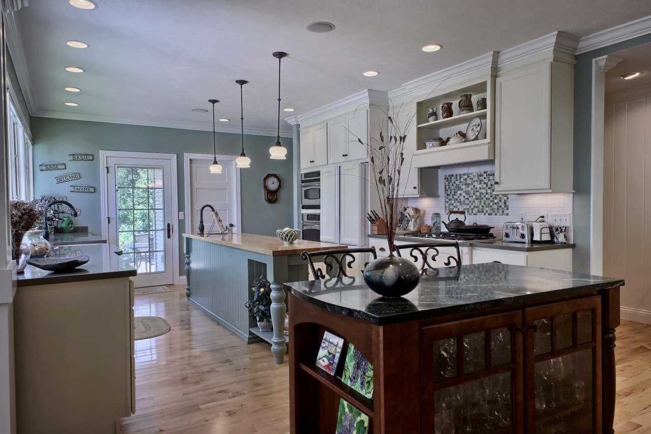 12625 Bluff Road Traverse City, MI 49686 - Photo 29 of 76 1850632-28.JPG
