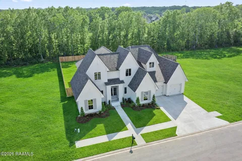 $860,000 | 117 Leaning Oak Drive, Lafayette, LA 70508
