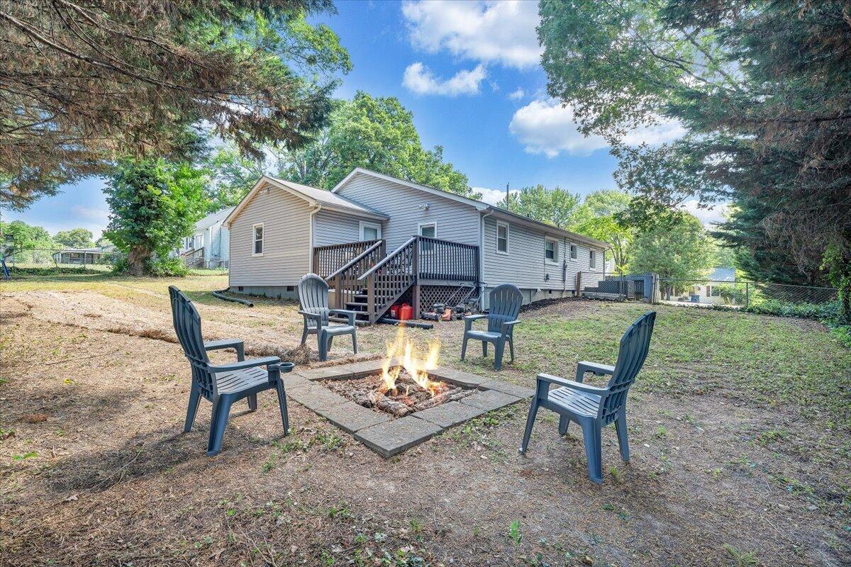 105 Barnett Road Salem, VA 24153 - Photo 38 of 44 38-MIB02655