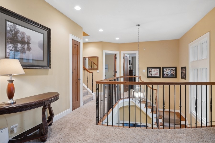 501 Ridge Road Kenilworth, IL 60043 - Photo 23 of 46 a view of hallway with furniture