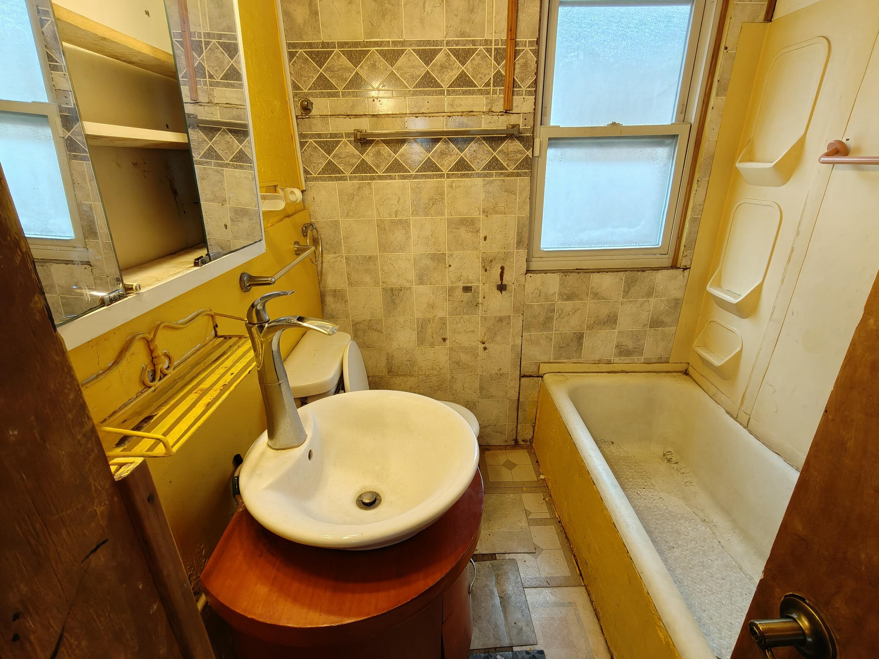1154 Hendricks Street Gary, IN 46404 - Photo 12 of 30 3000x2250