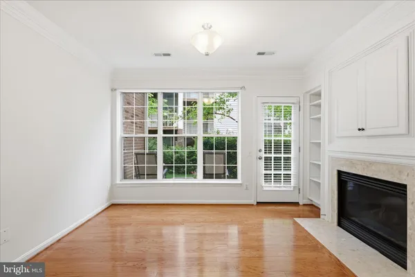 $2,500 | 4108 Vanderbilt Court, Fairfax, VA 22030