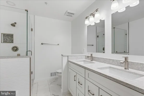 $2,500 | 4108 Vanderbilt Court, Fairfax, VA 22030