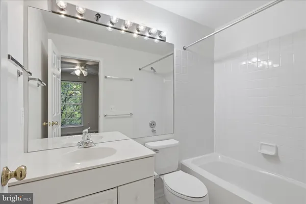 $2,500 | 4108 Vanderbilt Court, Fairfax, VA 22030