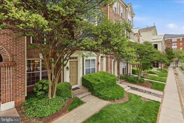$2,500 | 4108 Vanderbilt Court, Fairfax, VA 22030