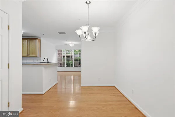 $2,500 | 4108 Vanderbilt Court, Fairfax, VA 22030