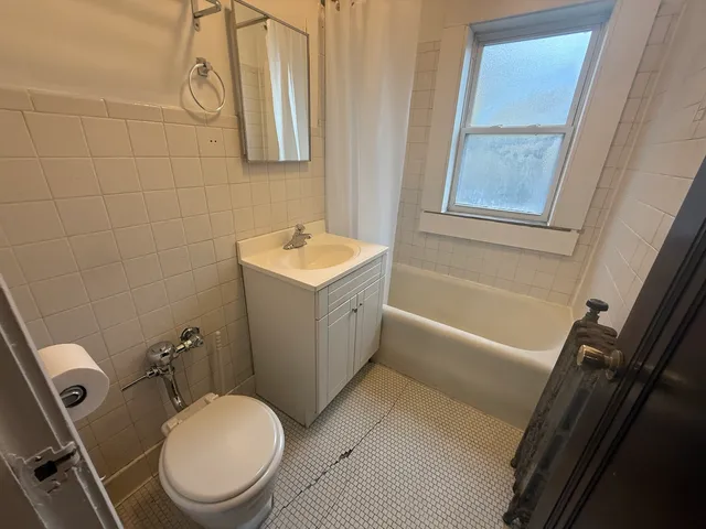 $1,400 | 18 East Northwest Highway, Unit 3, Arlington Heights, IL 60004
