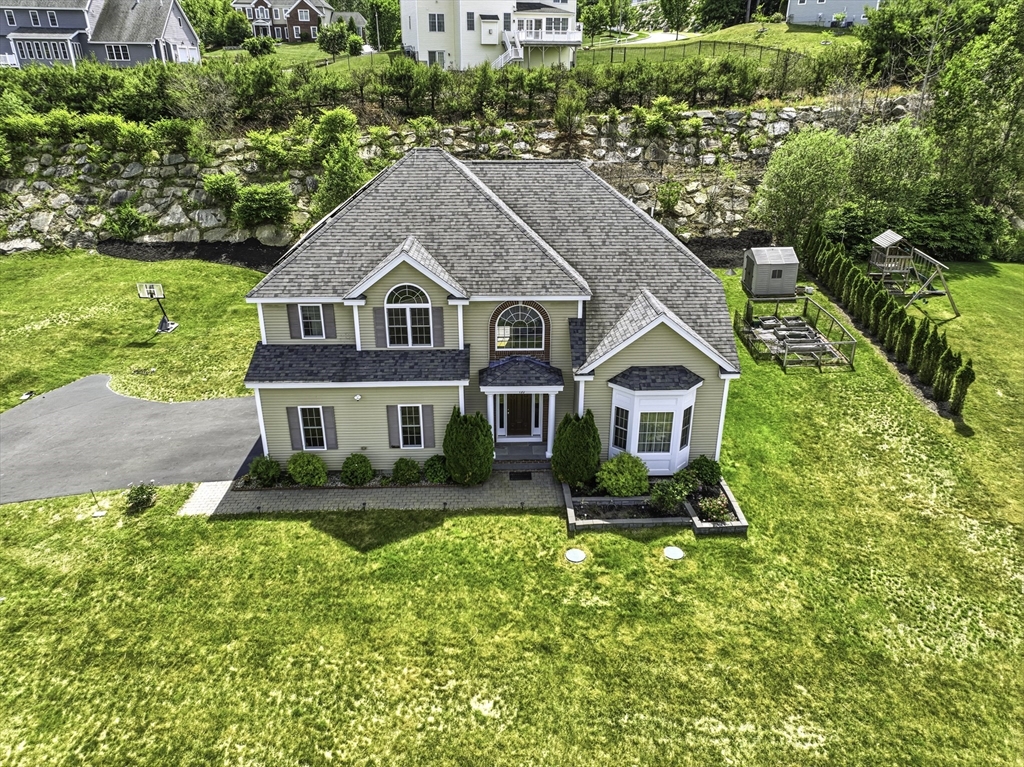 120 Mohawk Path Holliston, MA 01746 - Photo 3 of 36
