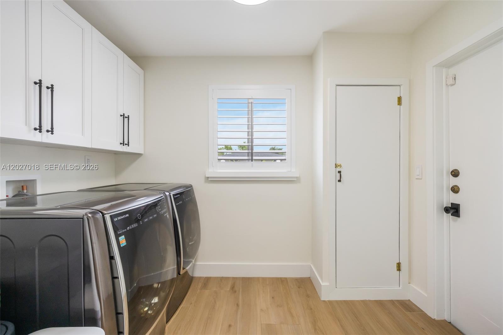 4730 Southwest 89th Avenue Miami, FL 33165 - Photo 14 of 31