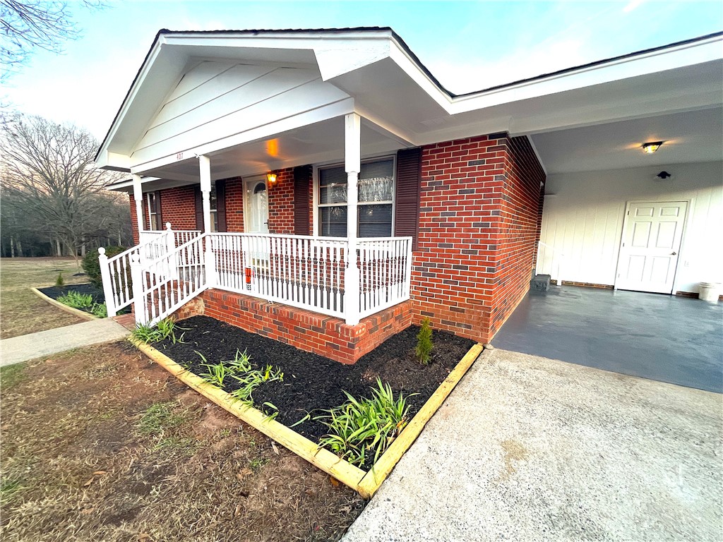 407 Friendship Church Road Honea Path, SC 29654 - Photo 3 of 26