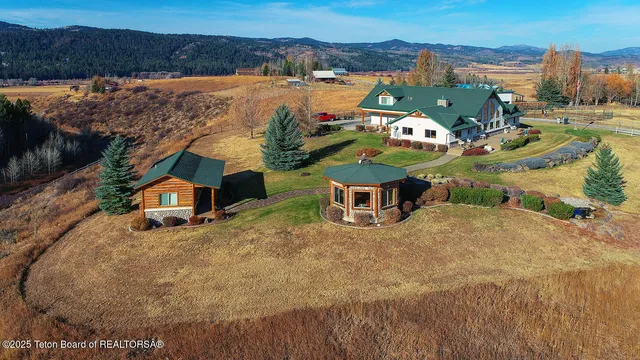 $1,800,000 | 87 Rayco Drive, Thayne, WY 83127
