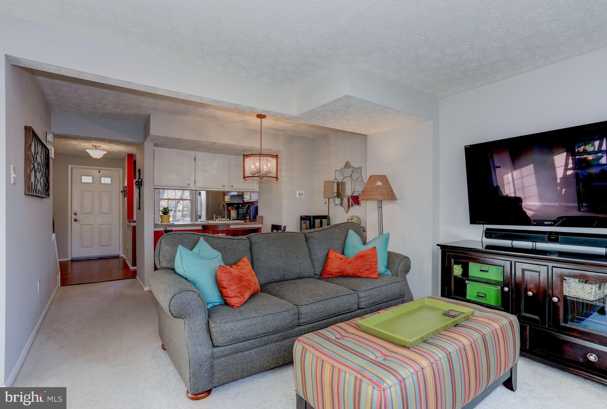 1644 Purple Sage Drive Reston, VA 20194 - Photo 11 of 30 Living Room