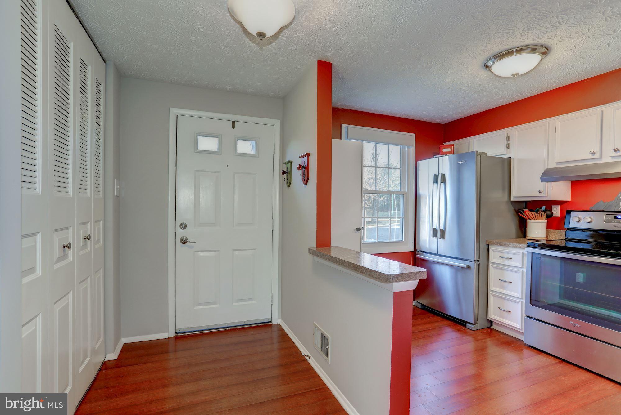 1644 Purple Sage Drive Reston, VA 20194 - Photo 3 of 30 Kitchen