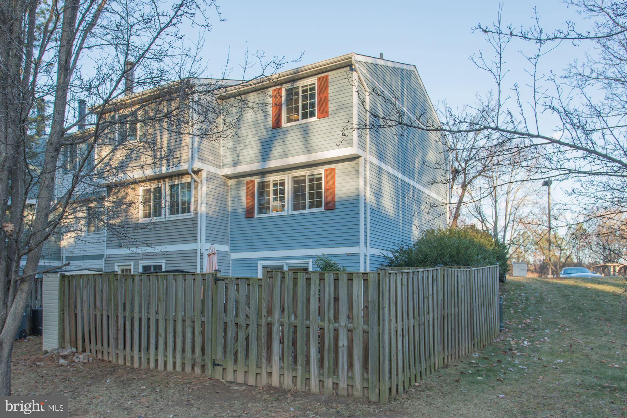 1644 Purple Sage Drive Reston, VA 20194 - Photo 27 of 30 Exterior (Rear)