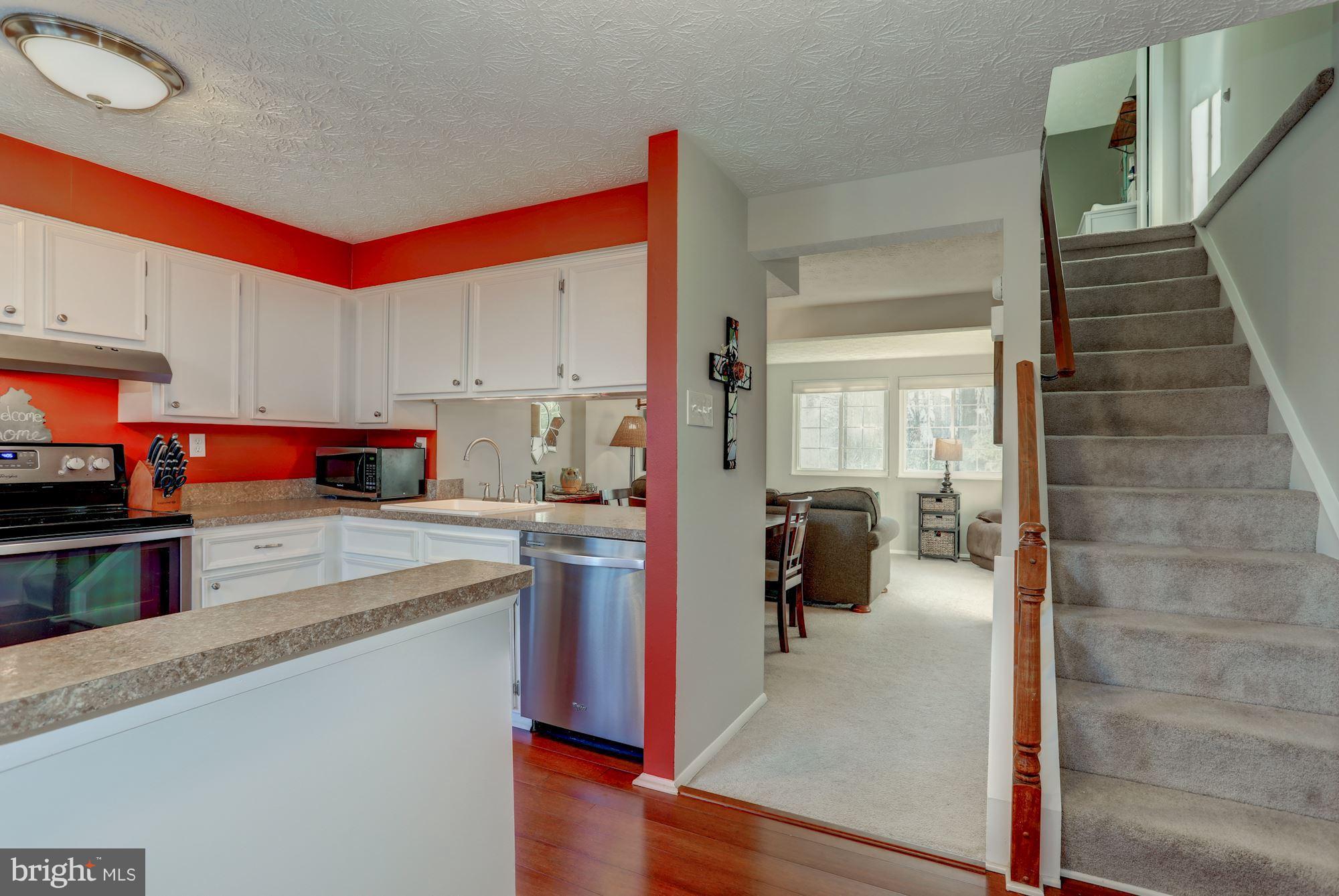 1644 Purple Sage Drive Reston, VA 20194 - Photo 4 of 30 Kitchen