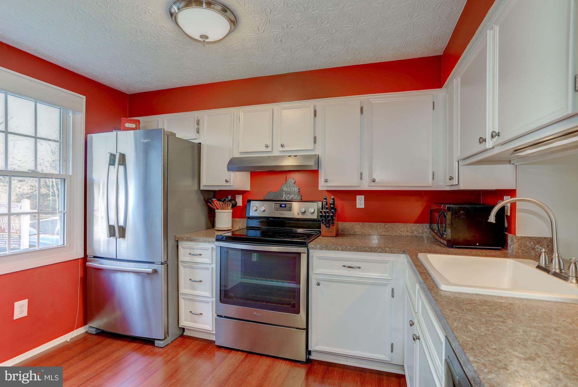 1644 Purple Sage Drive Reston, VA 20194 - Photo 5 of 30 Kitchen