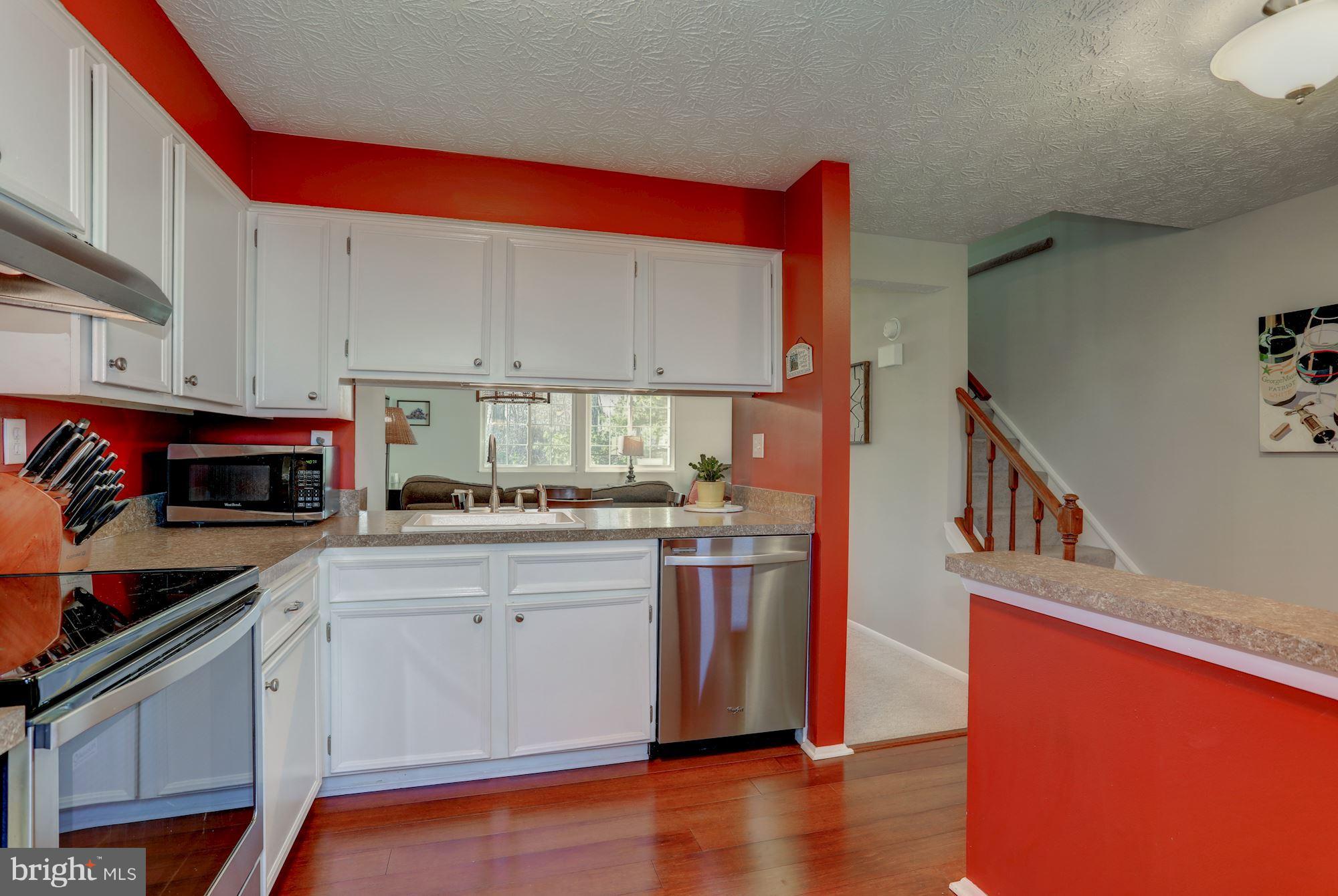 1644 Purple Sage Drive Reston, VA 20194 - Photo 6 of 30 Kitchen