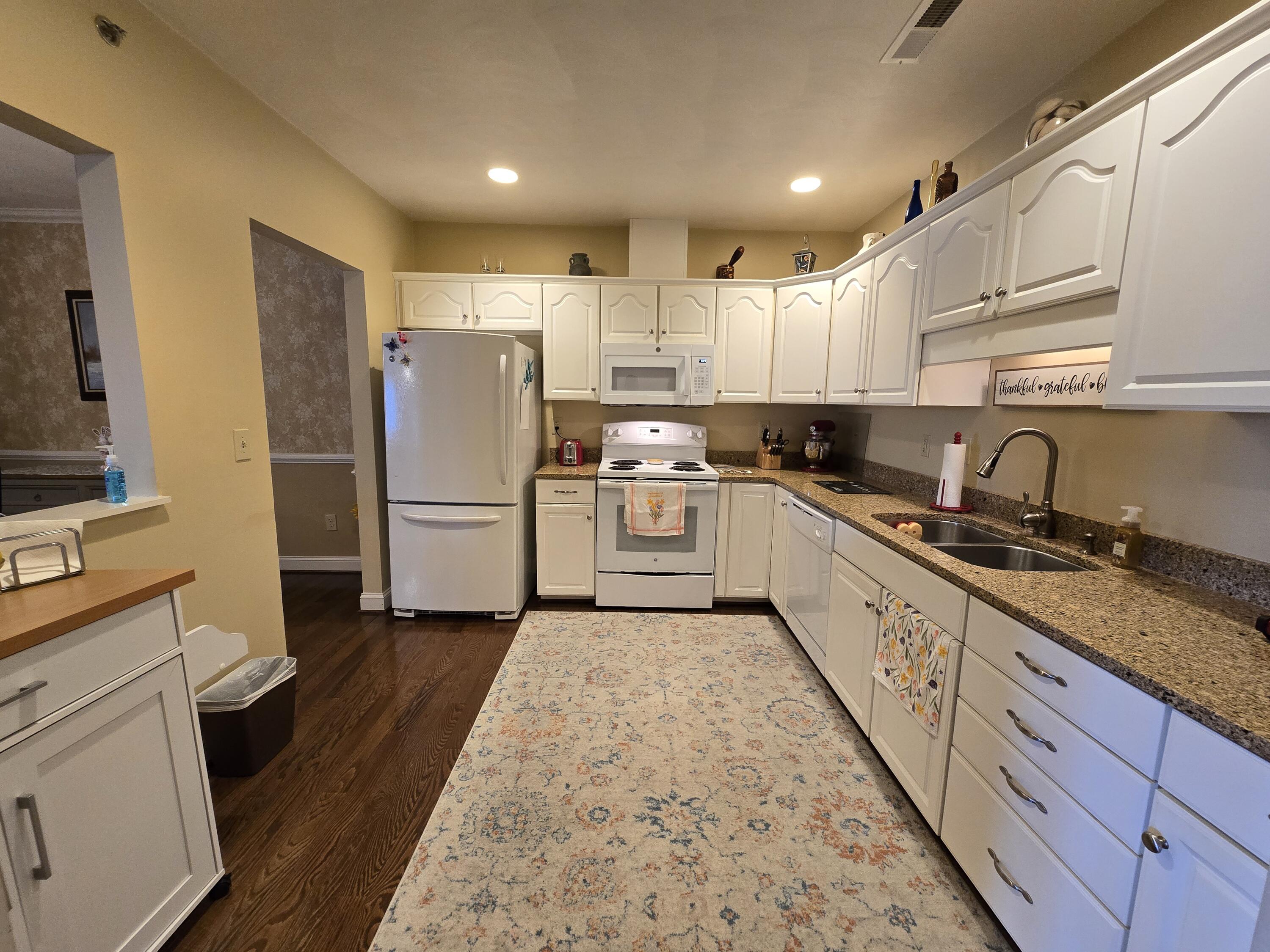 4444 Pheasant Ridge Road, Unit 201 Roanoke, VA 24014 - Photo 7 of 51 20250320_102420