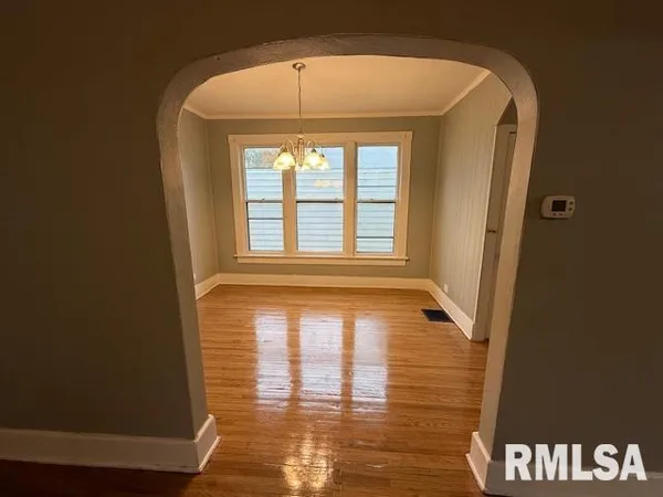 $94,900 | 421 South McArthur Street, Macomb, IL 61455