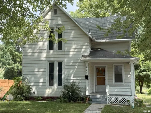 $94,900 | 421 South McArthur Street, Macomb, IL 61455
