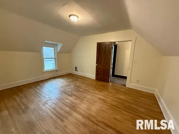 $94,900 | 421 South McArthur Street, Macomb, IL 61455