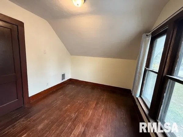 $94,900 | 421 South McArthur Street, Macomb, IL 61455