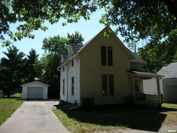 $94,900 | 421 South McArthur Street, Macomb, IL 61455