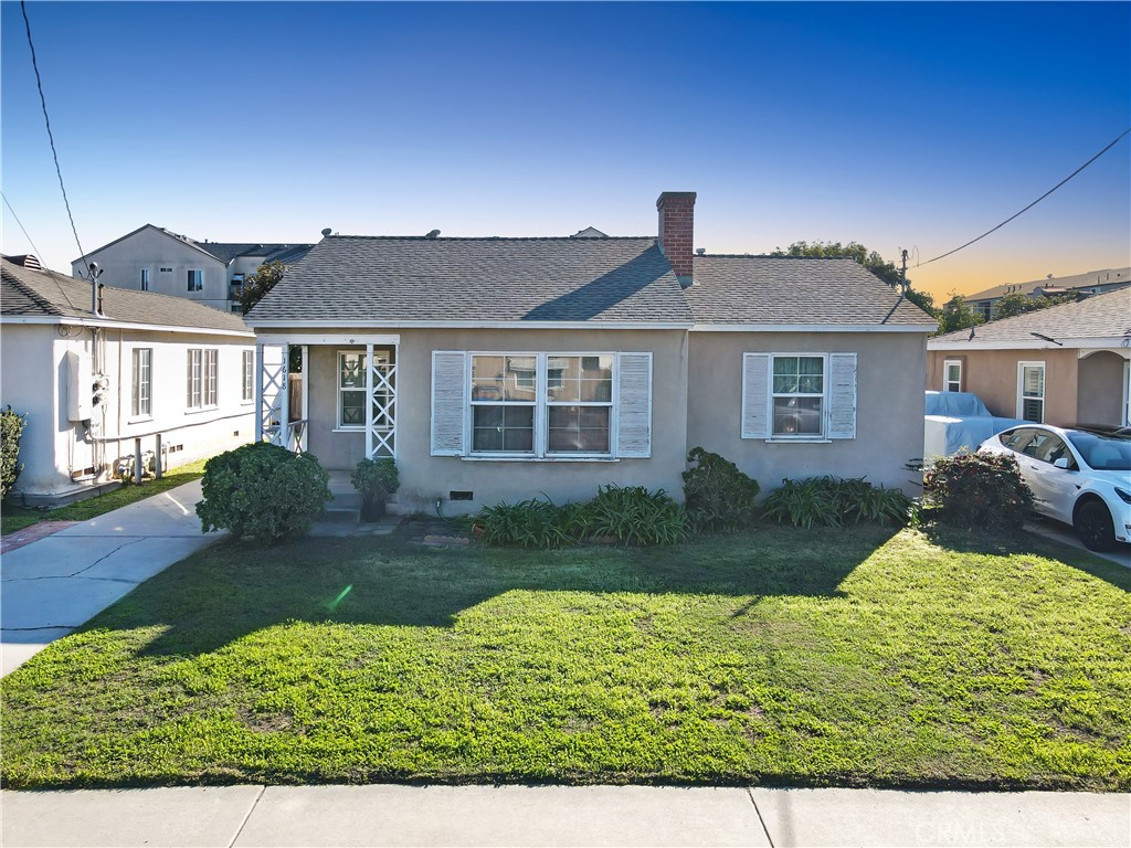 1618 West 9th Street Santa Ana, CA 92703 - Photo 29 of 29 front view of a house with a yard