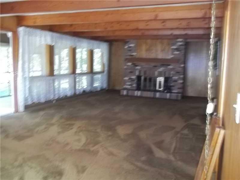 292 Chapin Road New Castle, PA 16105 - Photo 22 of 25 Living Room.