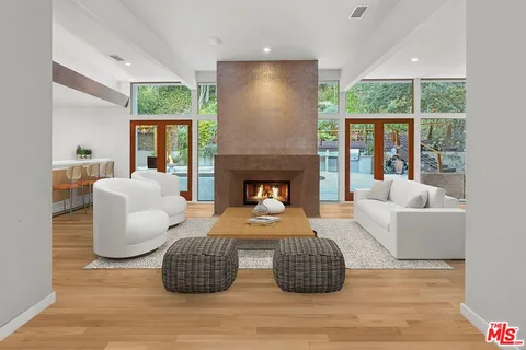 $4,495,000 | 3600 Mandeville Canyon Road, Los Angeles, CA 90049