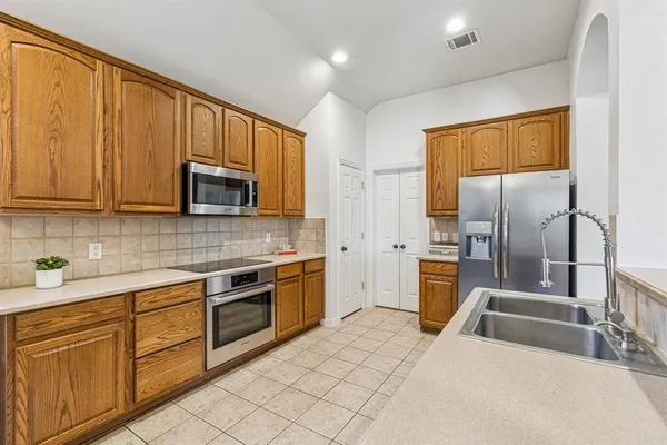 $2,990 | 1616 Ponderosa Drive, Allen, TX 75002