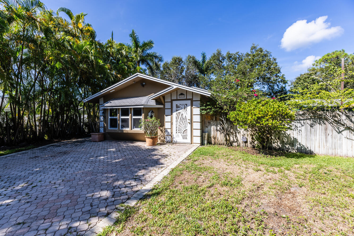 289 Porter Street Naples, FL 34113 - Photo 1 of 16 289 Porter St Naples FL 34113-large-001-