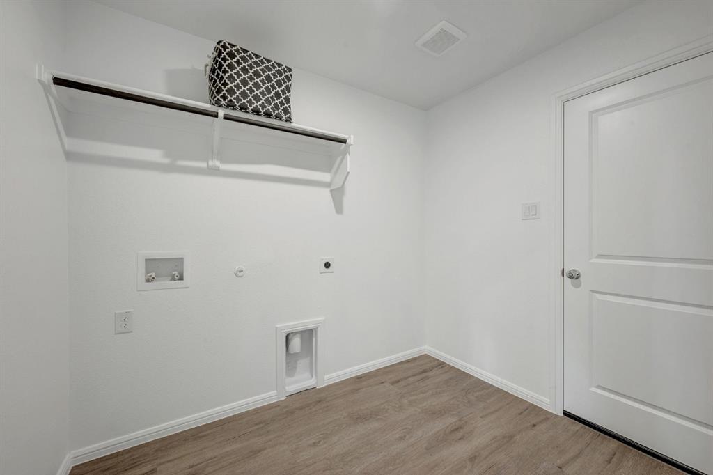 14212 Zealand Drive Pilot Point, TX 76258 - Photo 16 of 35 Gallery Image 16