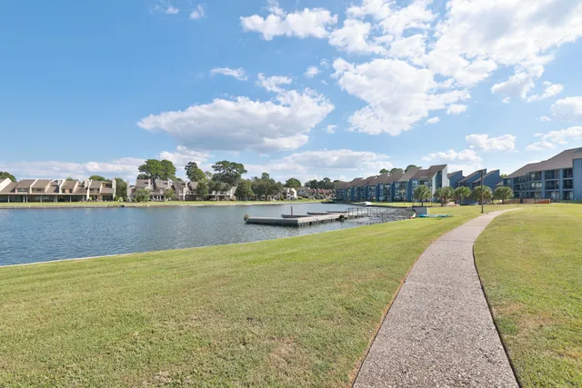 $2,350 | 12600 Melville Drive, Unit 318B, Montgomery, TX 77356