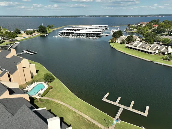 $2,350 | 12600 Melville Drive, Unit 318B, Montgomery, TX 77356