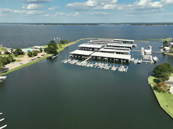 $2,350 | 12600 Melville Drive, Unit 318B, Montgomery, TX 77356