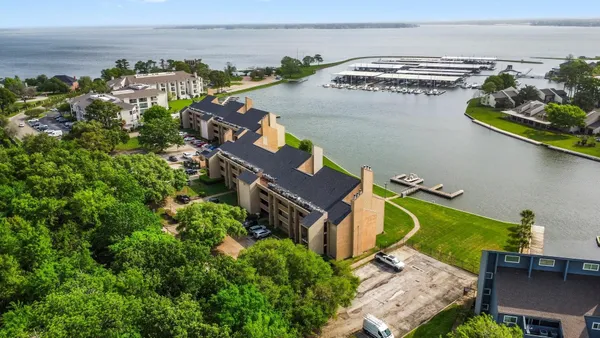 $2,350 | 12600 Melville Drive, Unit 318B, Montgomery, TX 77356