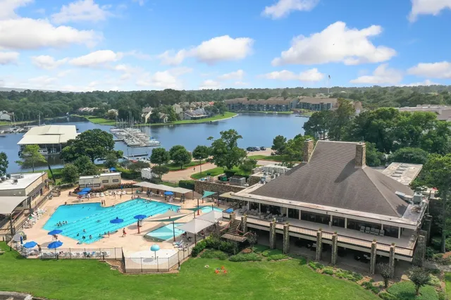 $2,595 | 12600 Melville Drive, Unit 318B, Montgomery, TX 77356