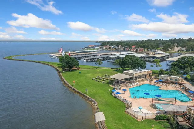 $2,595 | 12600 Melville Drive, Unit 318B, Montgomery, TX 77356