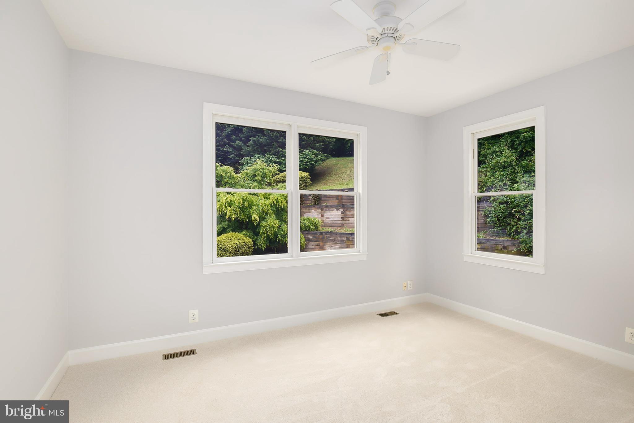 6901 Newman Road Clifton, VA 20124 - Photo 12 of 30 Main Level Bedroom