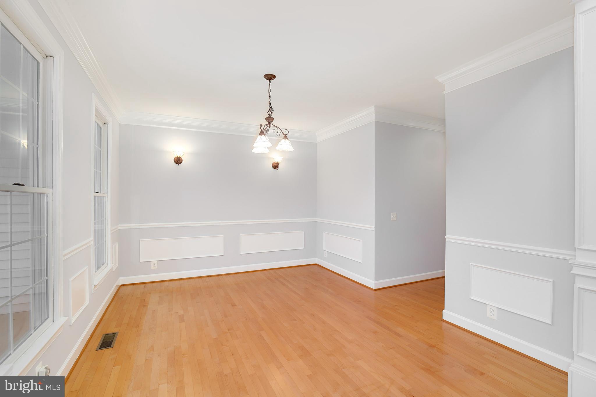 6901 Newman Road Clifton, VA 20124 - Photo 10 of 30 Dining Room