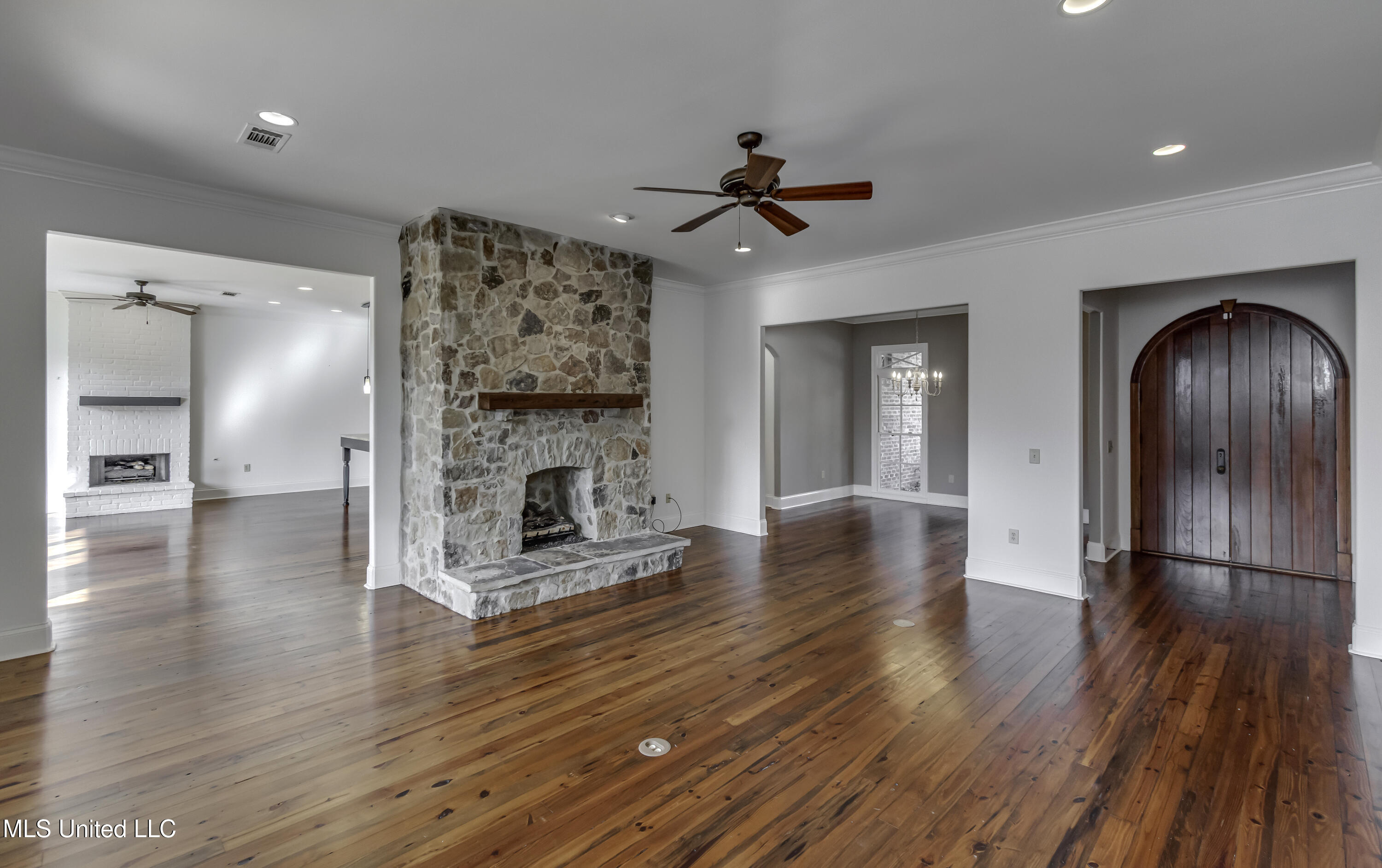 107 Northlake Lane Madison, MS 39110 - Photo 11 of 76 107 Northlake Ln--26