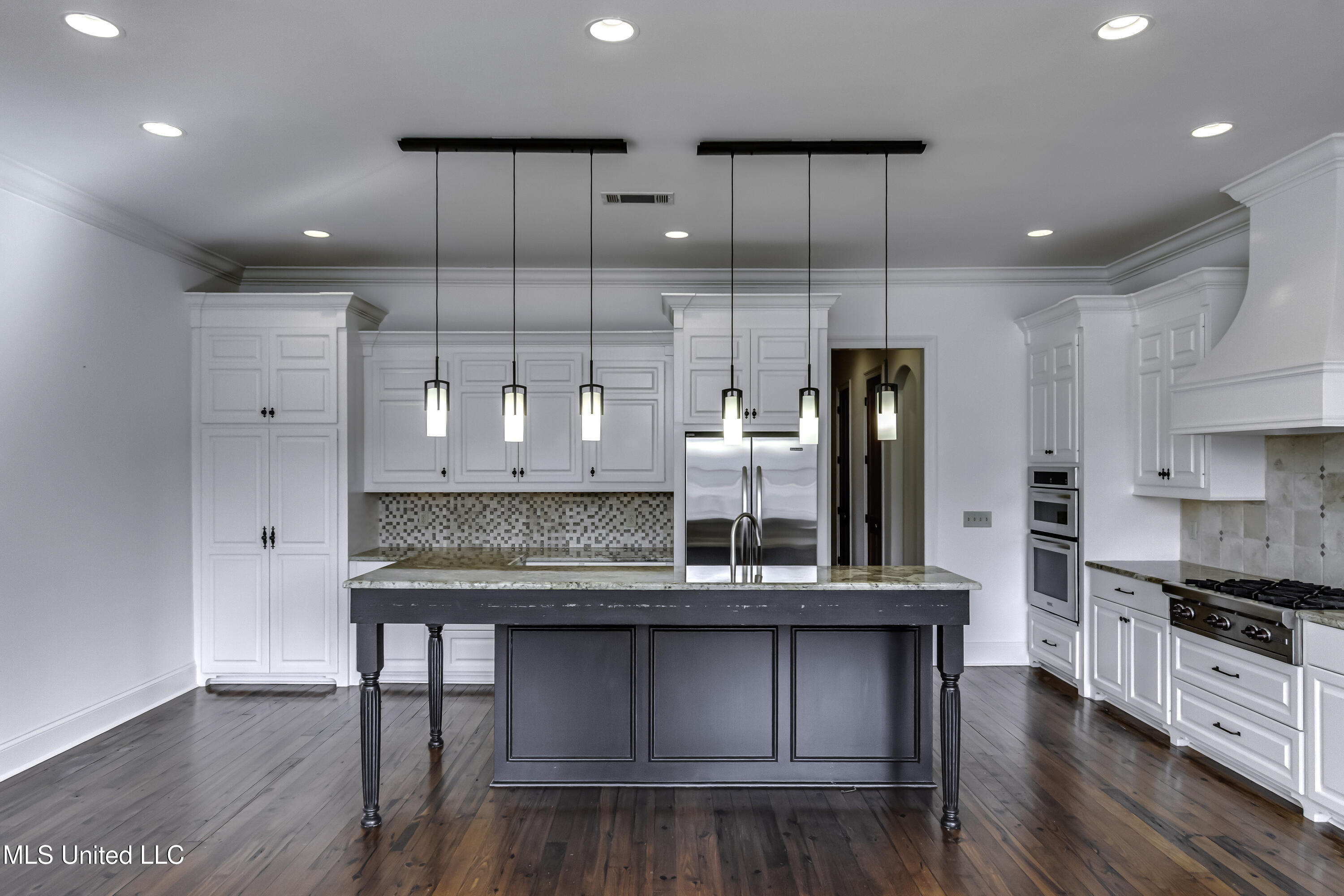 107 Northlake Lane Madison, MS 39110 - Photo 18 of 76 107 Northlake Ln--33