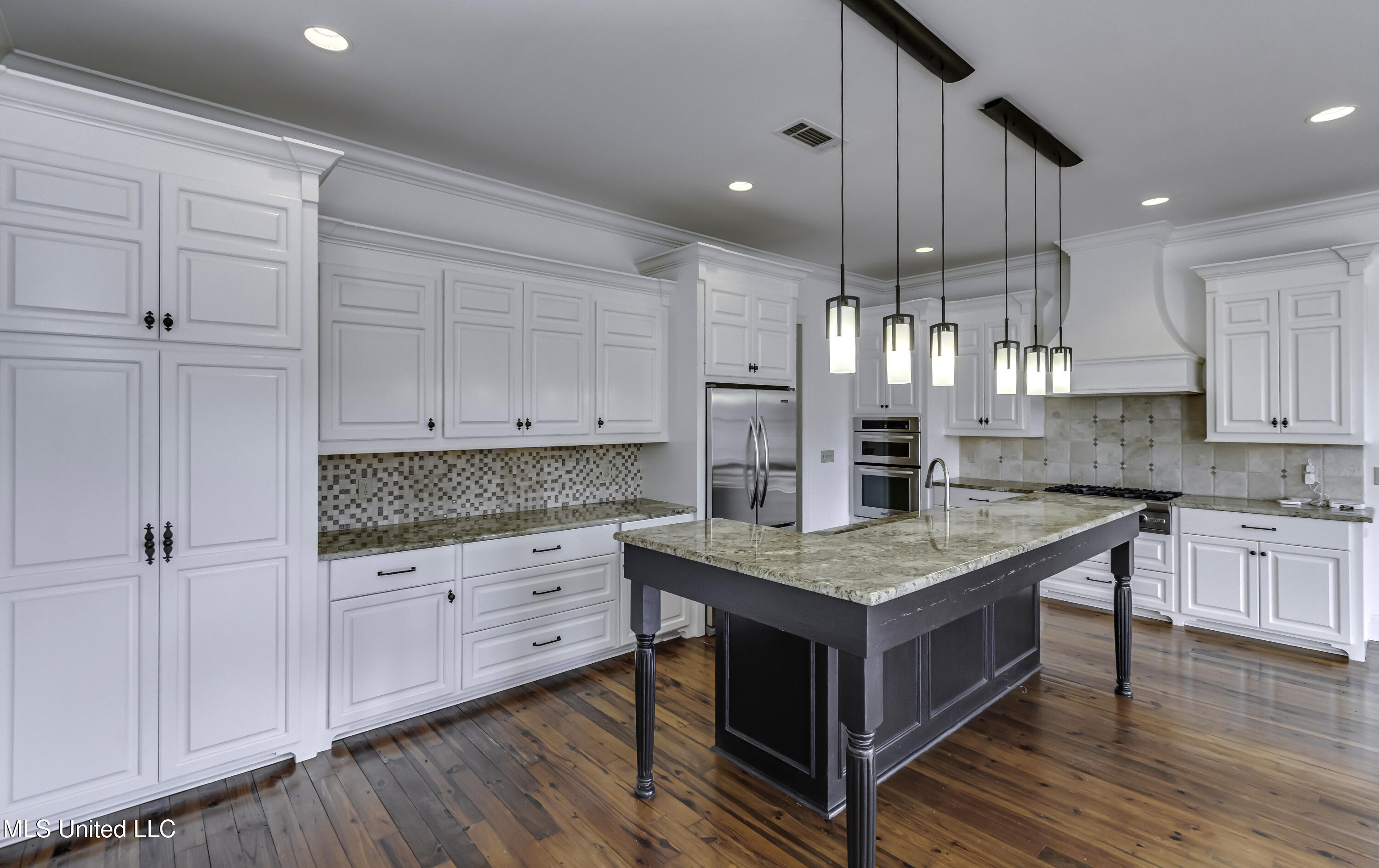 107 Northlake Lane Madison, MS 39110 - Photo 19 of 76 107 Northlake Ln--34