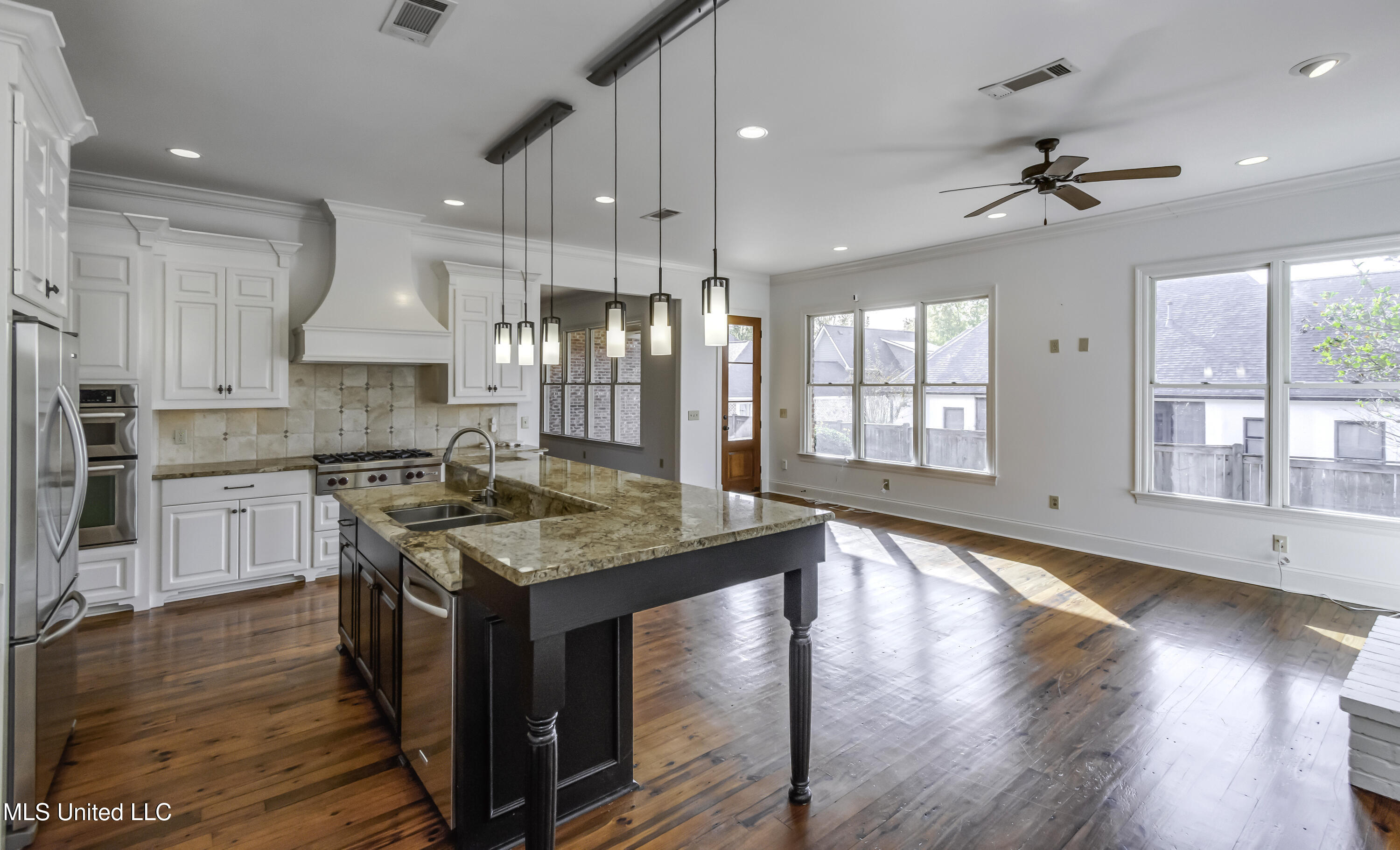 107 Northlake Lane Madison, MS 39110 - Photo 20 of 76 107 Northlake Ln--35