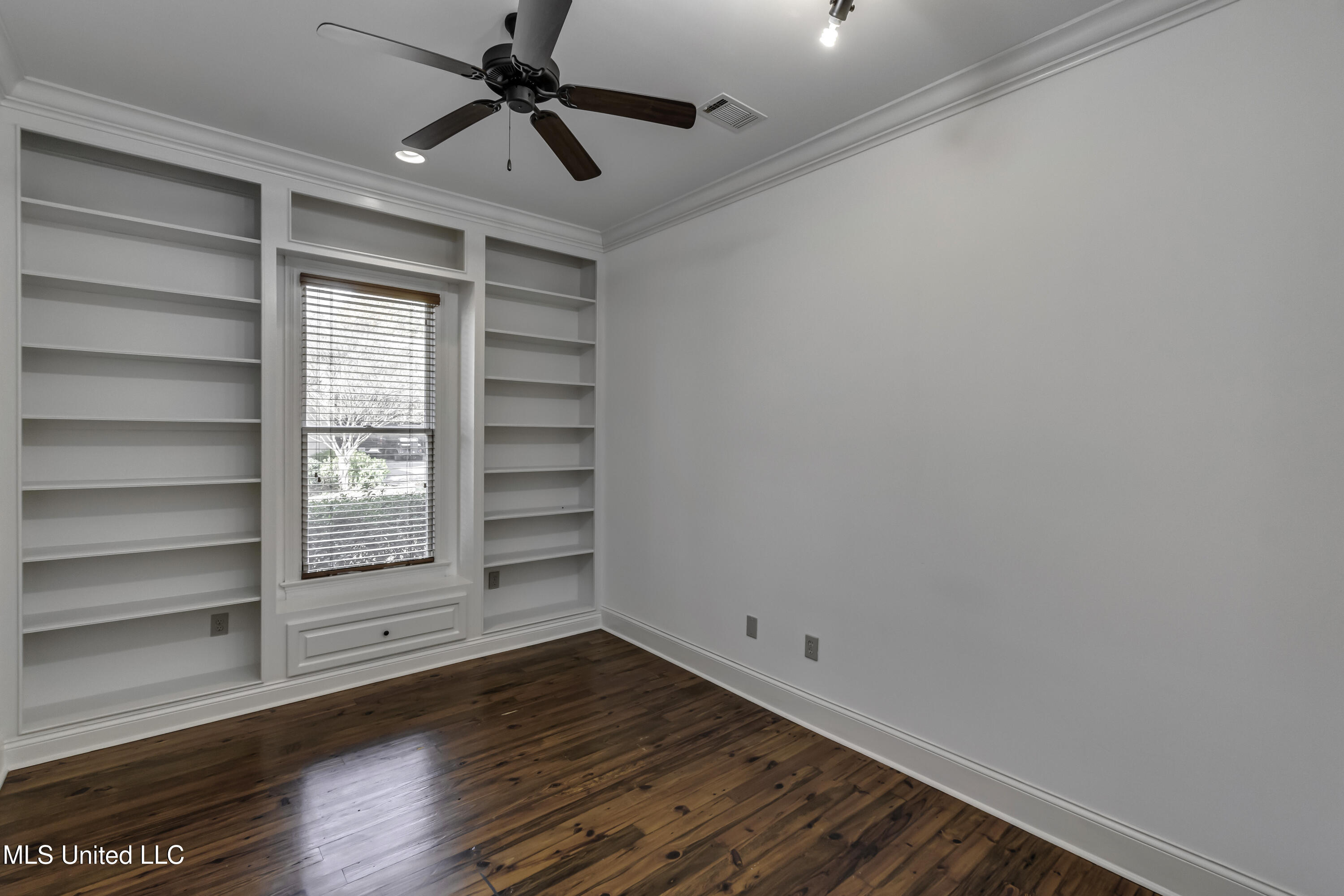 107 Northlake Lane Madison, MS 39110 - Photo 27 of 76 107 Northlake Ln--43