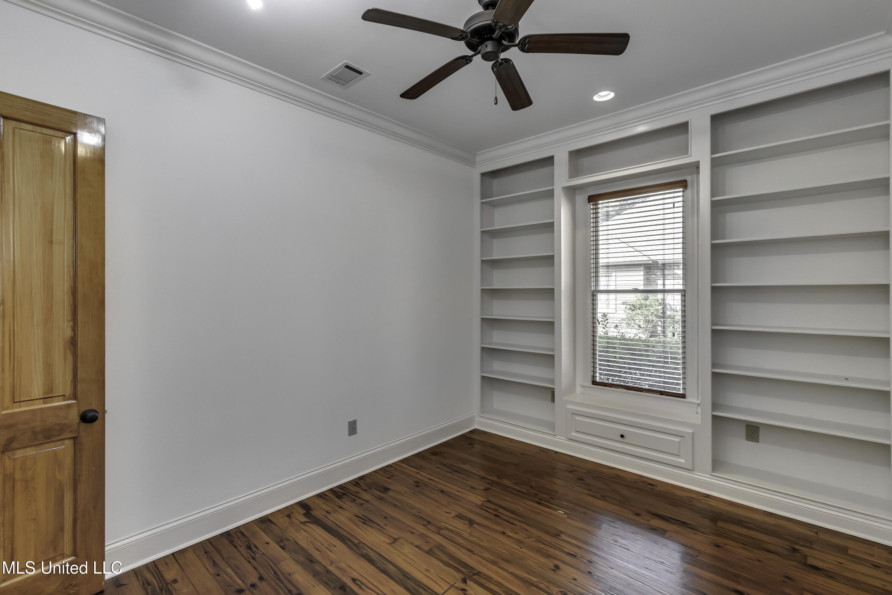 107 Northlake Lane Madison, MS 39110 - Photo 29 of 76 107 Northlake Ln--44