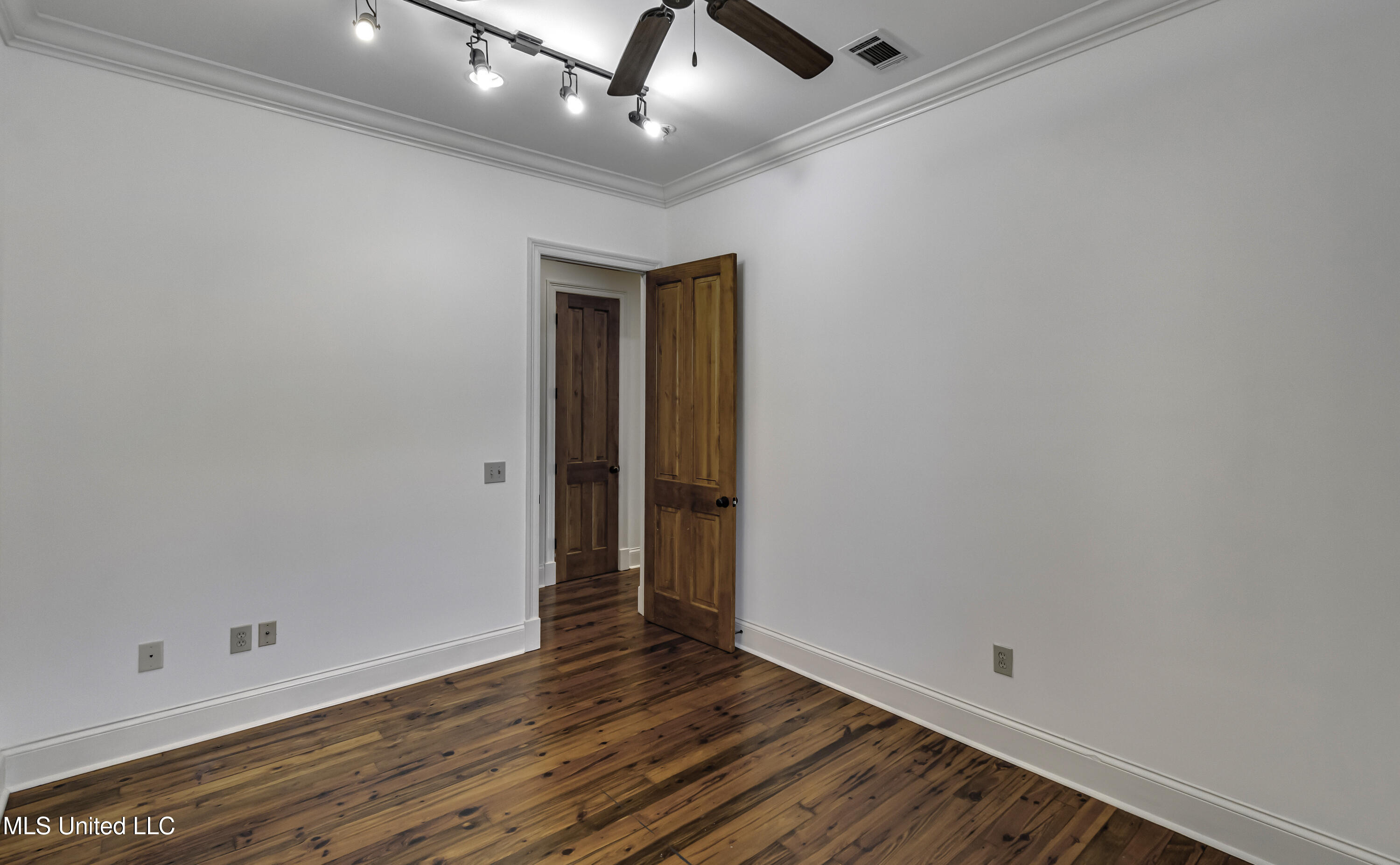 107 Northlake Lane Madison, MS 39110 - Photo 30 of 76 107 Northlake Ln--45