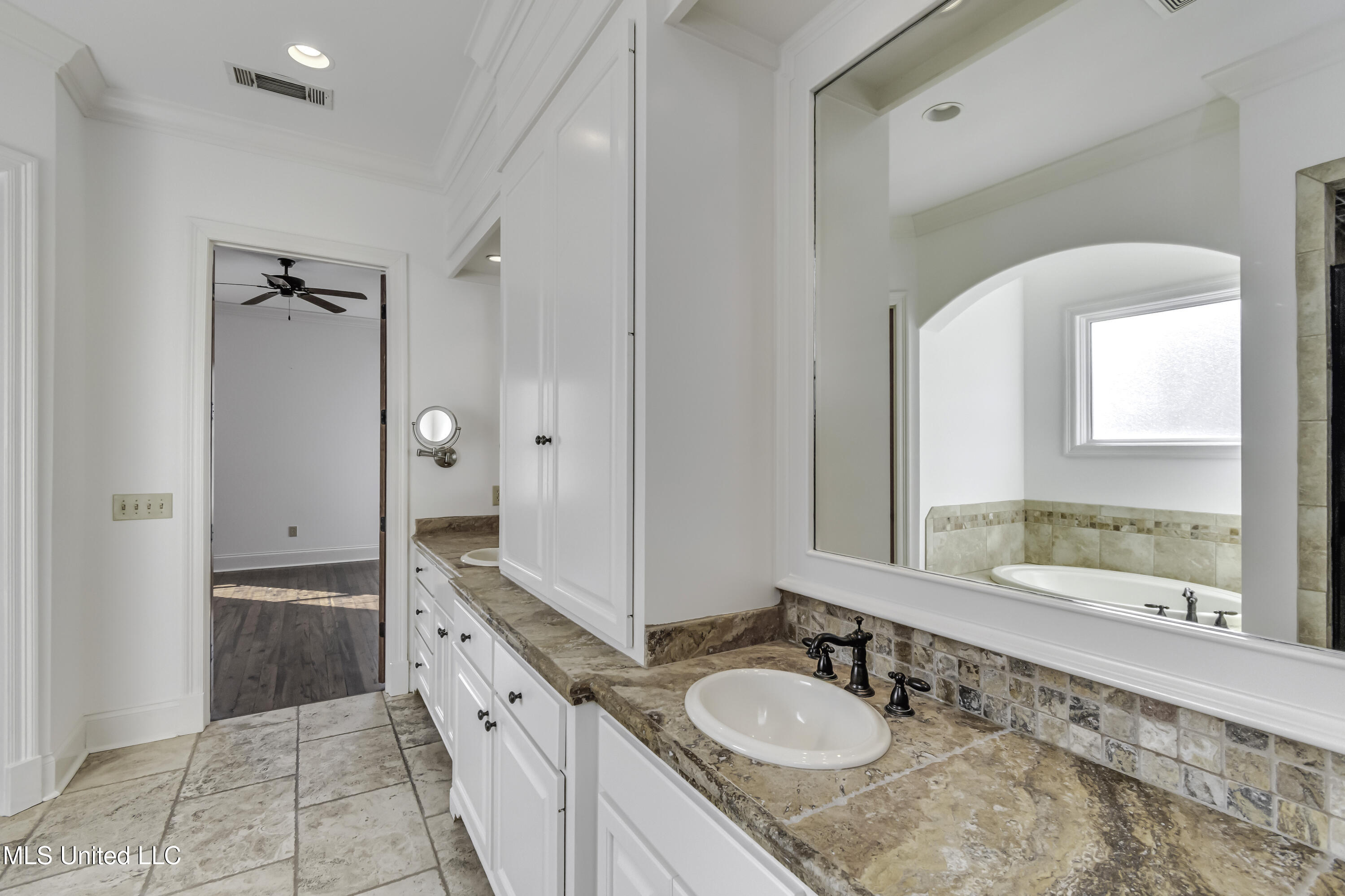 107 Northlake Lane Madison, MS 39110 - Photo 42 of 76 107 Northlake Ln--57